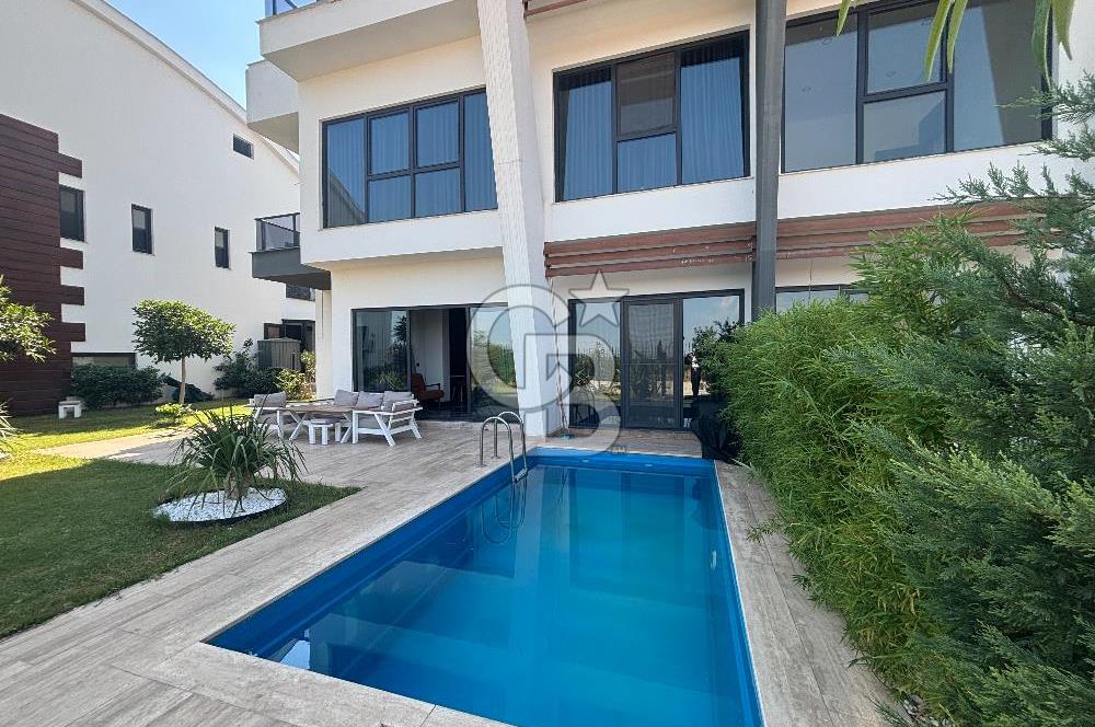 Antalya Odabaşı'nda Site İçerisinde Eşyalı Satılık Villa