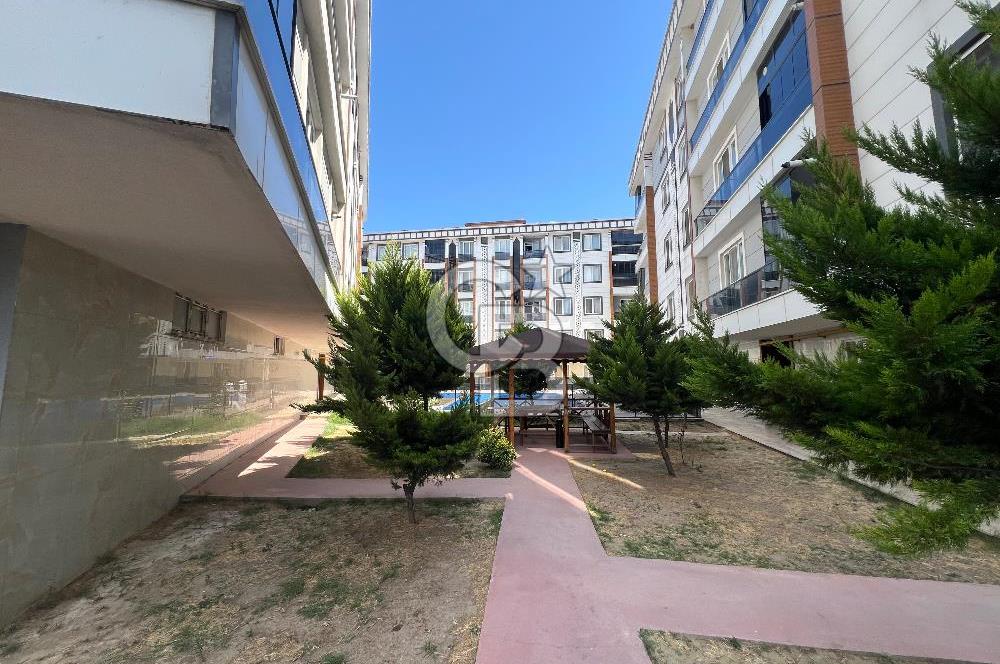 LAPSEKİ ÇARDAK KONAKLARINDA 2+1 SA