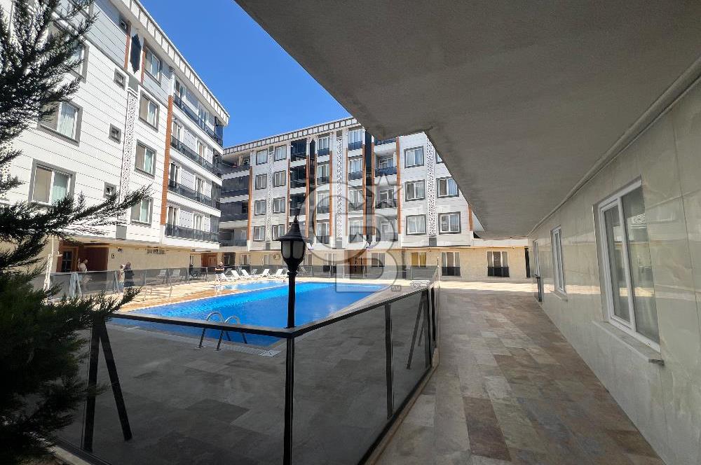 LAPSEKİ ÇARDAK KONAKLARINDA 2+1 SA