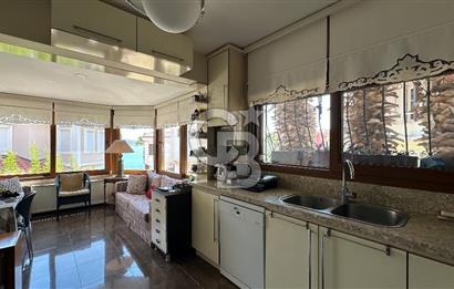 Cunda'da Denize Sıfır Özel Plajlı Lüks Villa