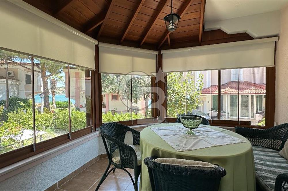 Cunda'da Denize Sıfır Özel Plajlı Lüks Villa