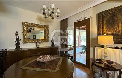 Cunda'da Denize Sıfır Özel Plajlı Lüks Villa