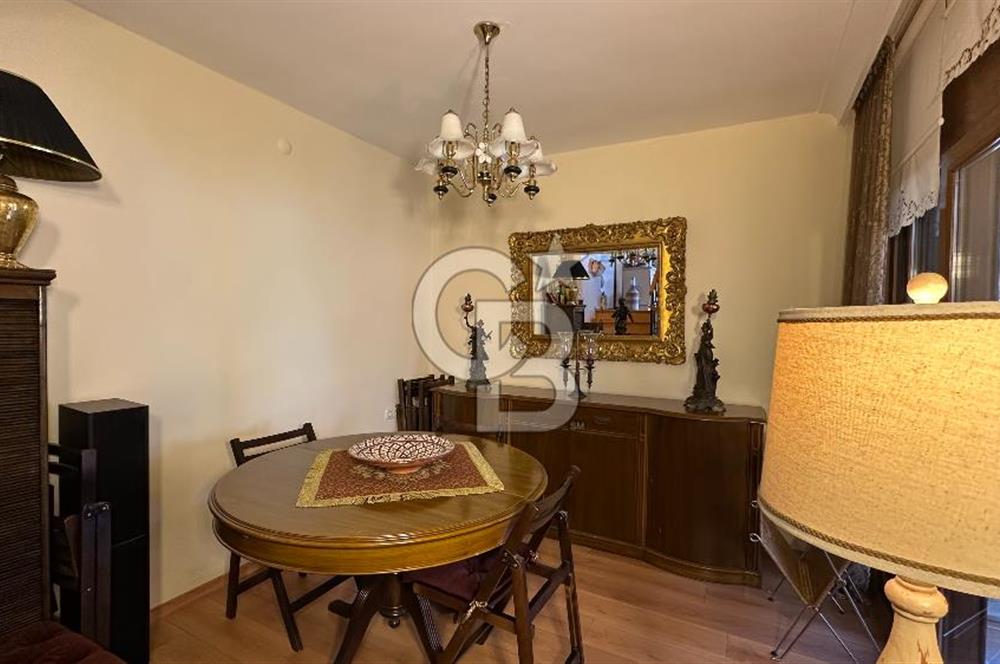 Cunda'da Denize Sıfır Özel Plajlı Lüks Villa