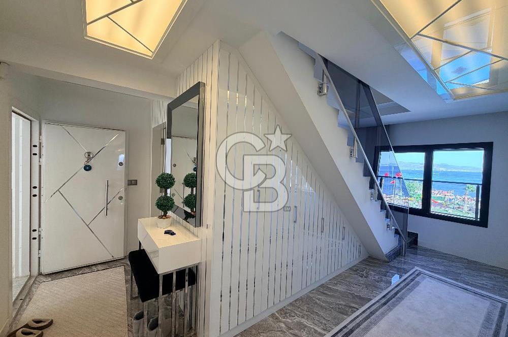 Ayvalık Sarımsaklı Panoramik Manzaralı Dubleks Daire