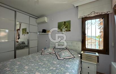 Cunda'da Denize Sıfır Özel Plajlı Lüks Villa