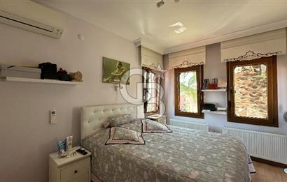 Cunda'da Denize Sıfır Özel Plajlı Lüks Villa