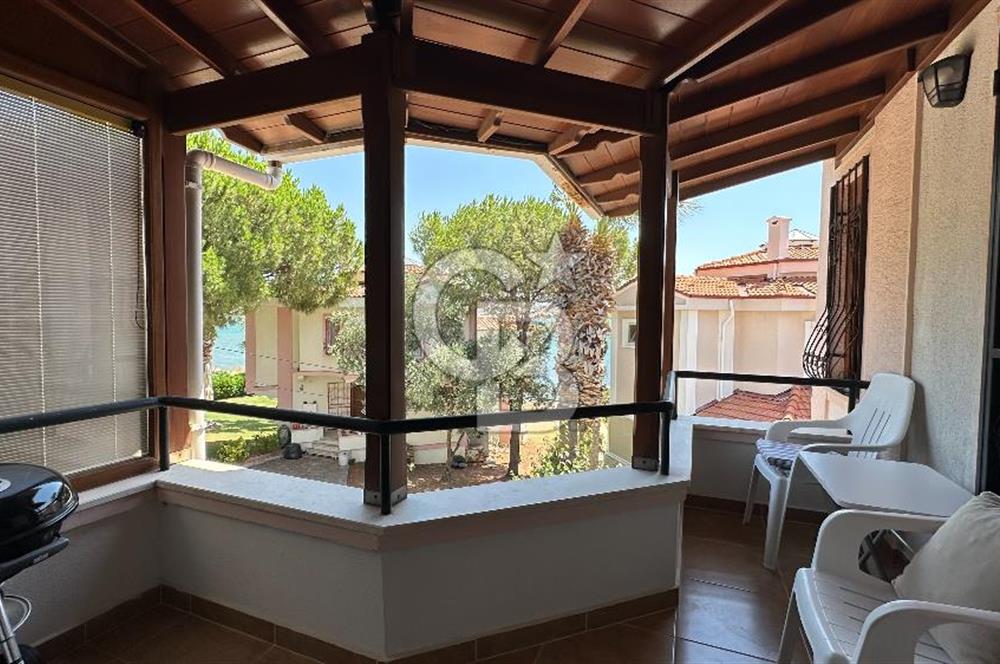 Cunda'da Denize Sıfır Özel Plajlı Lüks Villa