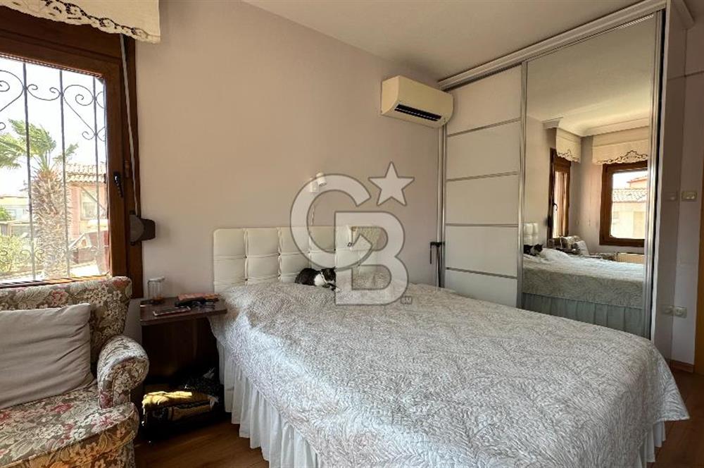Cunda'da Denize Sıfır Özel Plajlı Lüks Villa