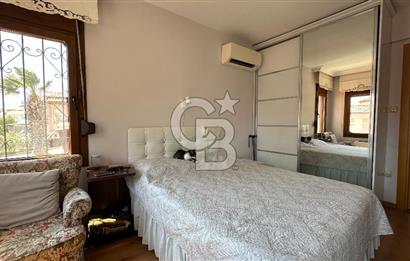 Cunda'da Denize Sıfır Özel Plajlı Lüks Villa
