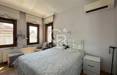 Cunda'da Denize Sıfır Özel Plajlı Lüks Villa