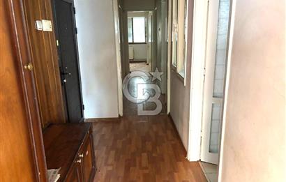 Karşıyaka Bahçelievler'de Pazar Yerine Yakın Kiralık 3+1 Daire