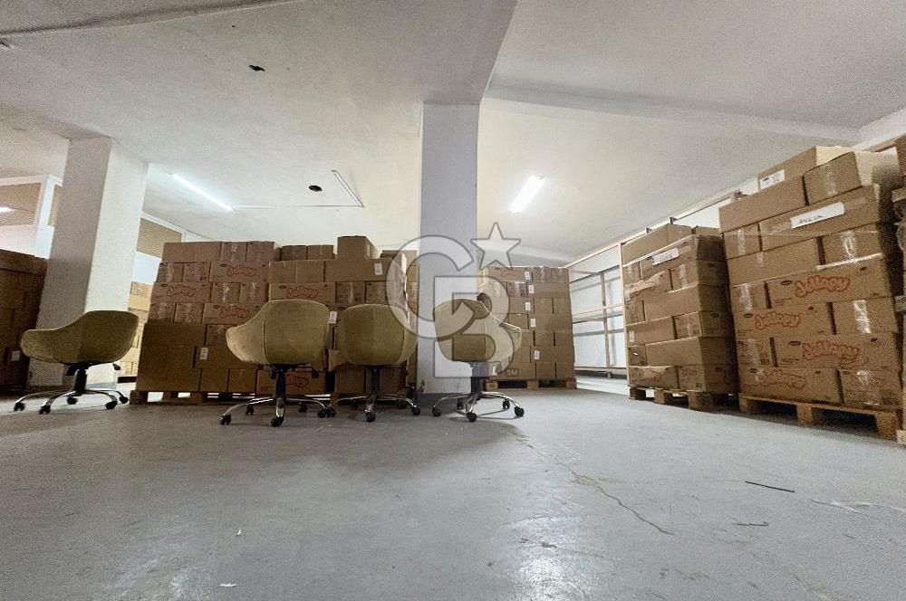 Ataşehir Ferhatpaşada 1.715 m² Müstakil Komple Bina Depo+Ofis