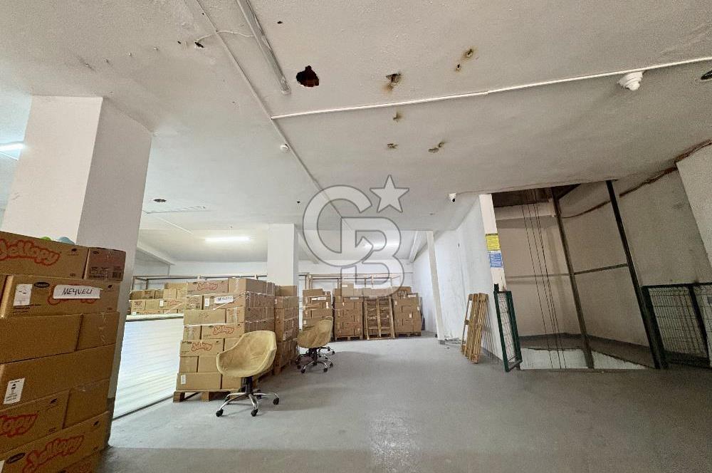 Ataşehir Ferhatpaşada 1.715 m² Müstakil Komple Bina Depo+Ofis