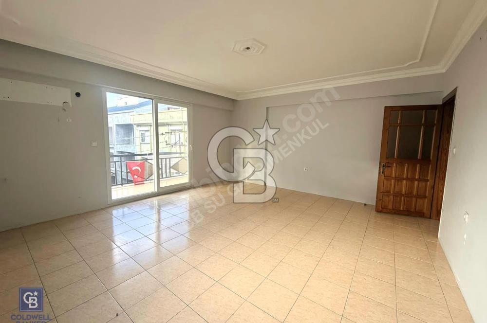 ÇANDARLI'DA DENİZE 150M 2+1 AYRI MUTFAKLI KÖŞE DAİRE