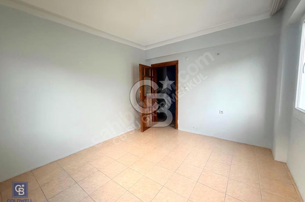 ÇANDARLI'DA DENİZE 150M 2+1 AYRI MUTFAKLI KÖŞE DAİRE