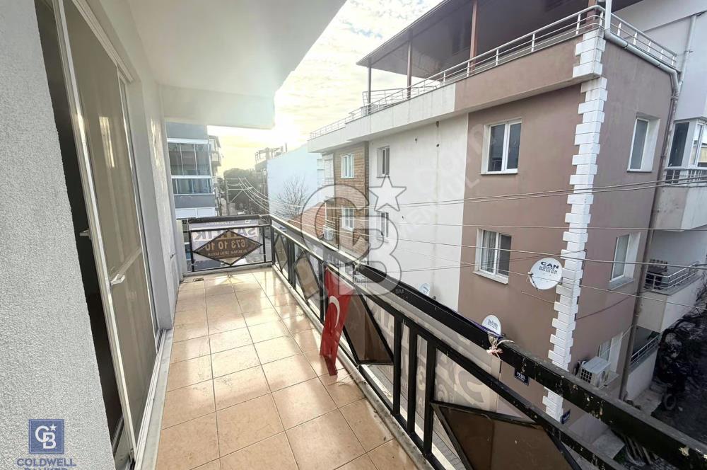 ÇANDARLI'DA DENİZE 150M 2+1 AYRI MUTFAKLI KÖŞE DAİRE