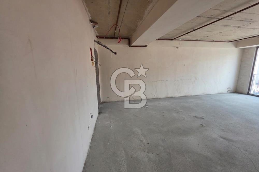ATATÜRK Mahl. Alemdağ cadd.merkezi lokasyon kiralık ofis