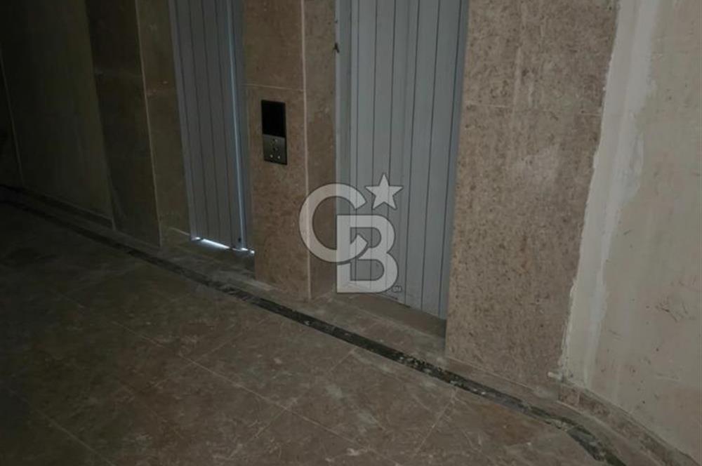 ATATÜRK Mahl. Alemdağ cadd.merkezi lokasyon kiralık ofis