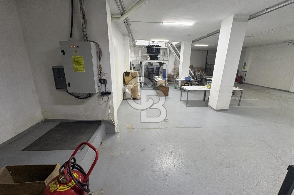 Ataşehir Ferhatpaşada 1.715 m² Müstakil Komple Bina Depo+Ofis
