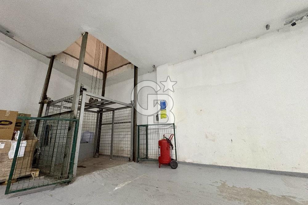 Ataşehir Ferhatpaşada 1.715 m² Müstakil Komple Bina Depo+Ofis