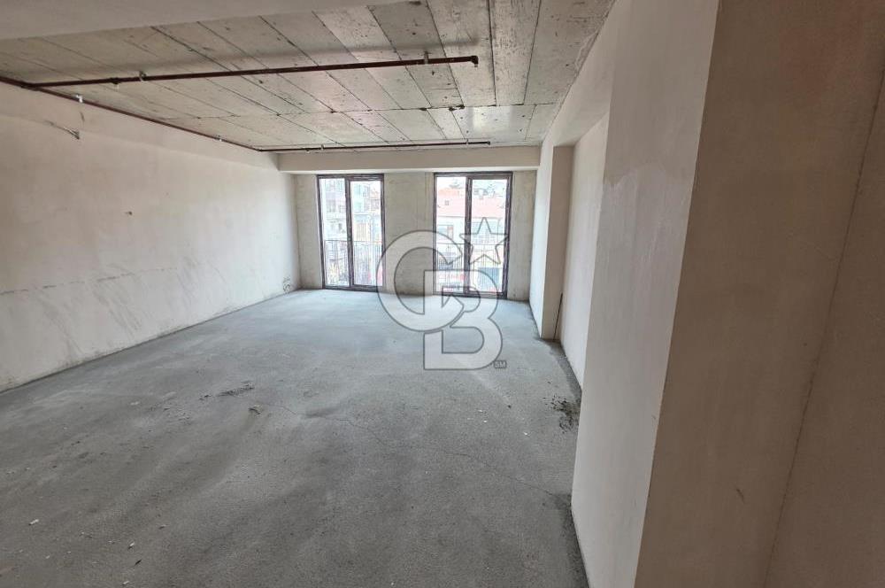 ATATÜRK Mahl. Alemdağ cadd.merkezi lokasyon kiralık ofis
