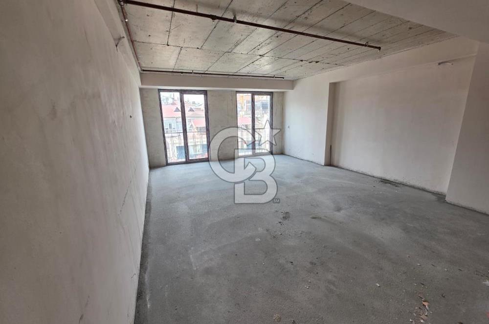ATATÜRK Mahl. Alemdağ cadd.merkezi lokasyon kiralık ofis