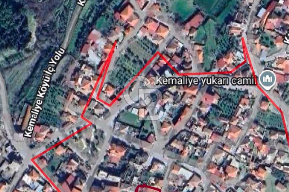 MANİSA ALAŞEHİR'DE KÖY İÇİ İMARLI, 638 m² BÜYÜK AVLULU EV VE ARSASI