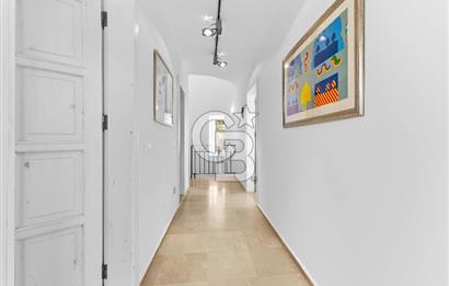 KAŞ  YARIMADA DA EŞYALI 4+1 DENIZE SIFIR VİLLAYA ÖZEL PLAJLI BENZERSIZ KIRALIK VILLA