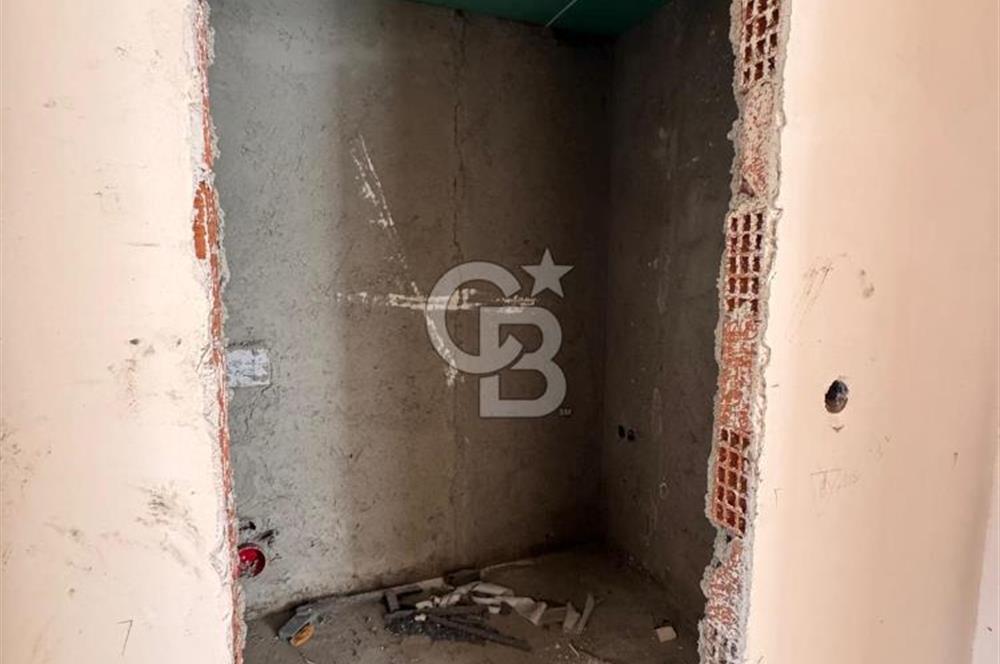 BÜYÜKÇEKMECE ALBATROS’TA HİLAL HILL SİTESİ’NDE SATILIK ŞEREFİYELİ 2+1 DAİRE