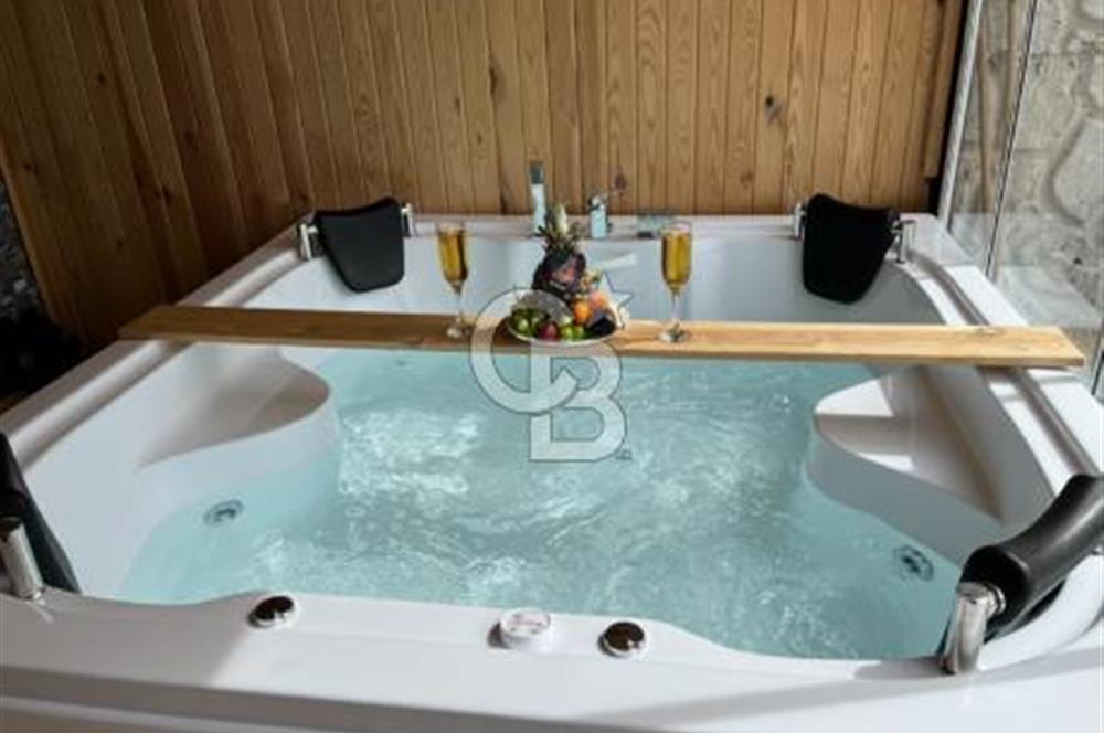 10 KİŞİLİK ULTRA LÜKS VİLLA | ISITMALI HAVUZ + 2 JAKUZİ + SAUNA