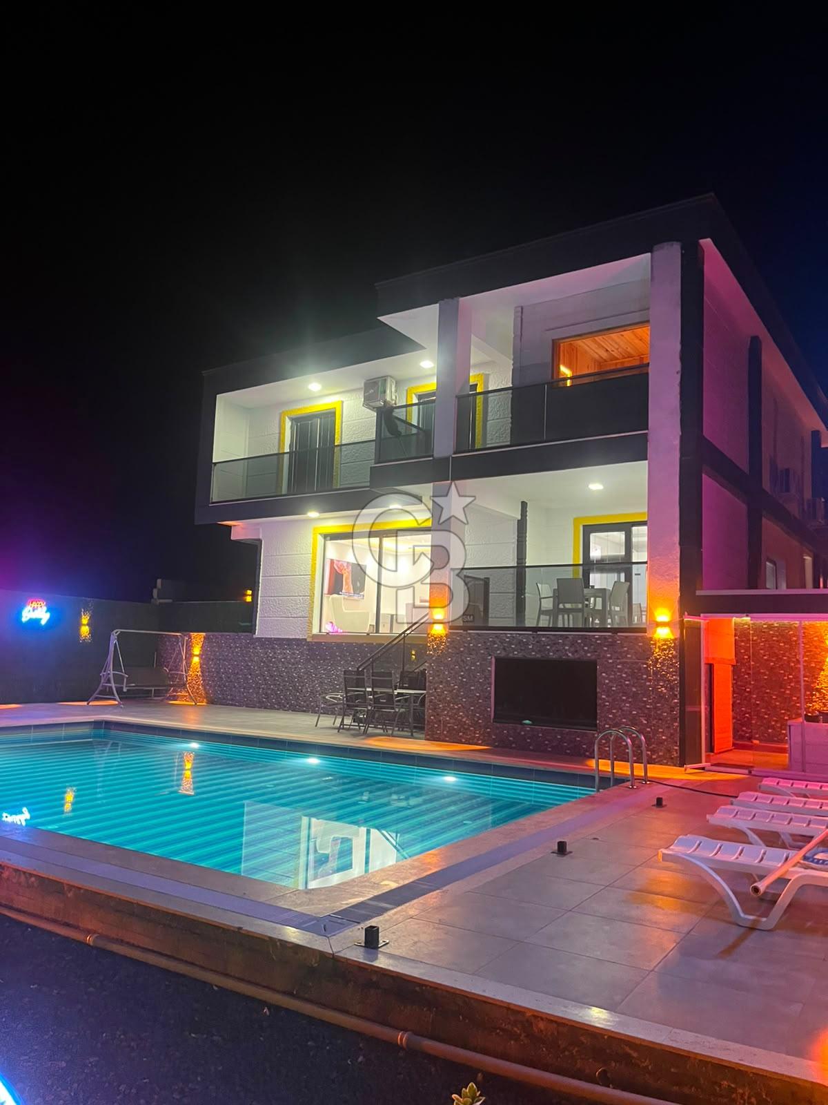 10 KİŞİLİK ULTRA LÜKS VİLLA | ISITMALI HAVUZ + 2 JAKUZİ + SAUNA
