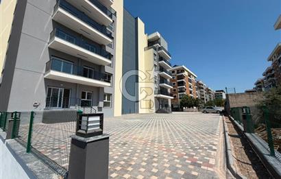  HARMANDALI İNÖNÜ MAHALLESİ’NDE HAVUZLU SİTEDE SIFIR DAİRE | EBEVEYN BANYOLU