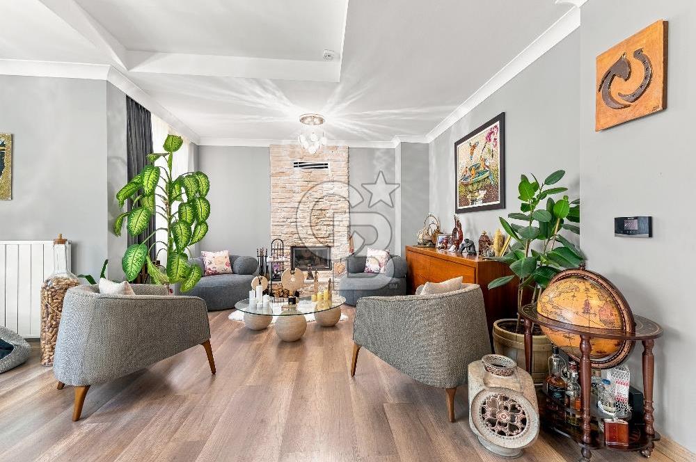 ZEKERİYAKÖYDE DENİZ MANZARALI ÖZEL MİMARİ 7+2 SATILIK  LÜKS VİLLA