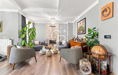 ZEKERİYAKÖYDE DENİZ MANZARALI ÖZEL MİMARİ 7+2 SATILIK  LÜKS VİLLA