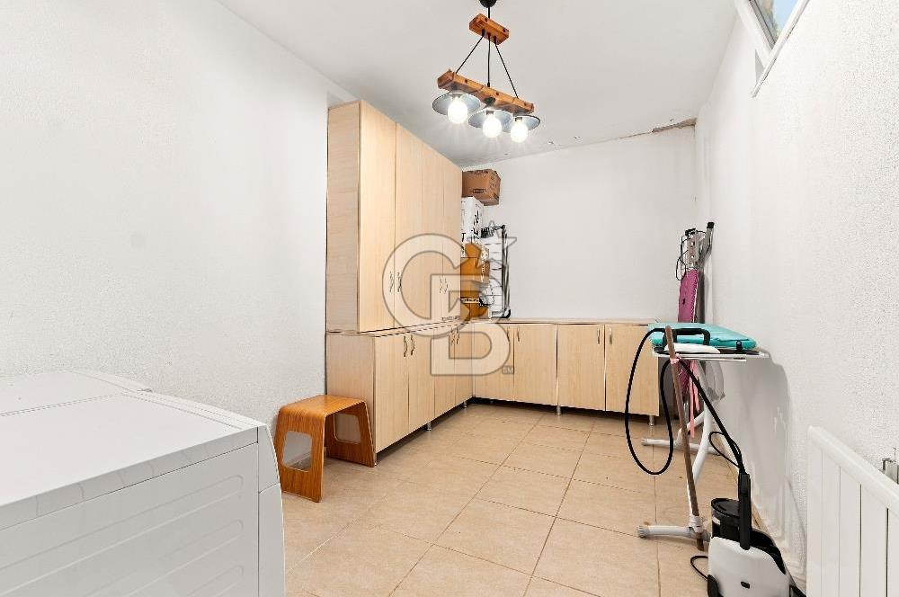 ZEKERİYAKÖYDE DENİZ MANZARALI ÖZEL MİMARİ 7+2 SATILIK  LÜKS VİLLA
