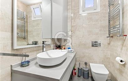 ZEKERİYAKÖYDE DENİZ MANZARALI ÖZEL MİMARİ 7+2 SATILIK  LÜKS VİLLA
