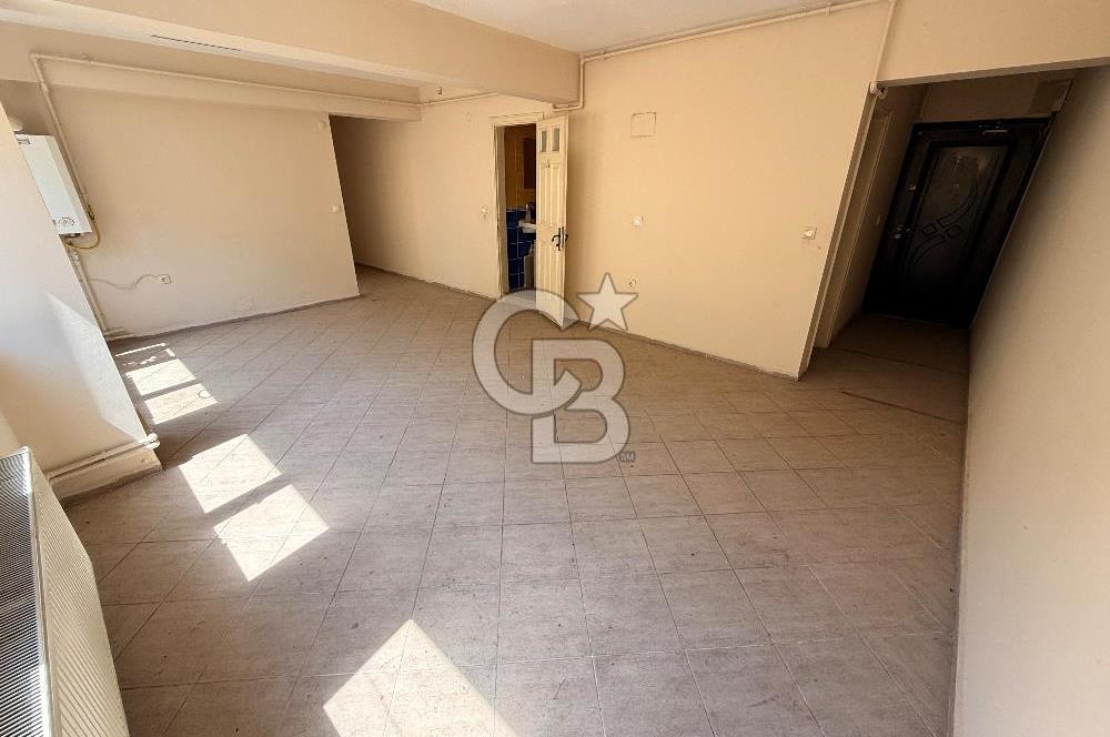 ATATÜRK CADDESİ ÜZERİ ZİLELİ İŞHANI SATILIK 2+1 İŞYERİ