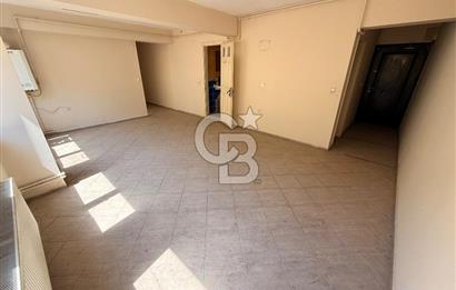 ATATÜRK CADDESİ ÜZERİ ZİLELİ İŞHANI SATILIK 2+1 İŞYERİ