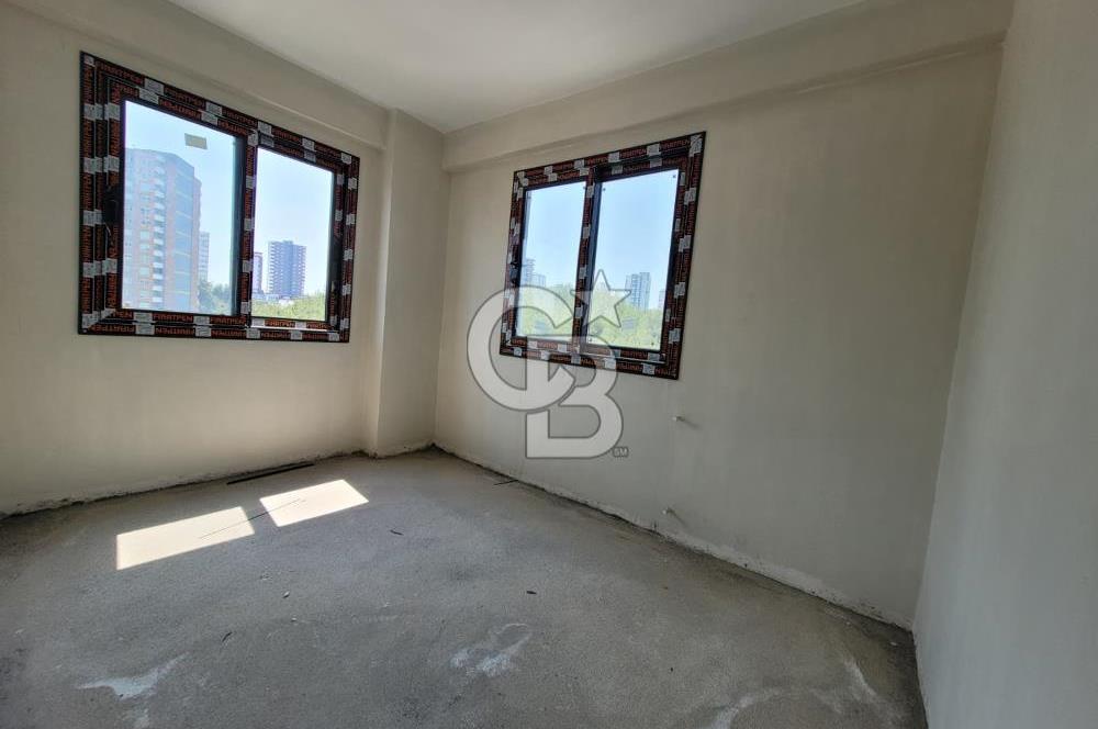 SARIÇAM GÜLTEPE'DE BULVAR ÜZERİ ÇİFT CEPHELİ 1+1 SATILIK DAİRE