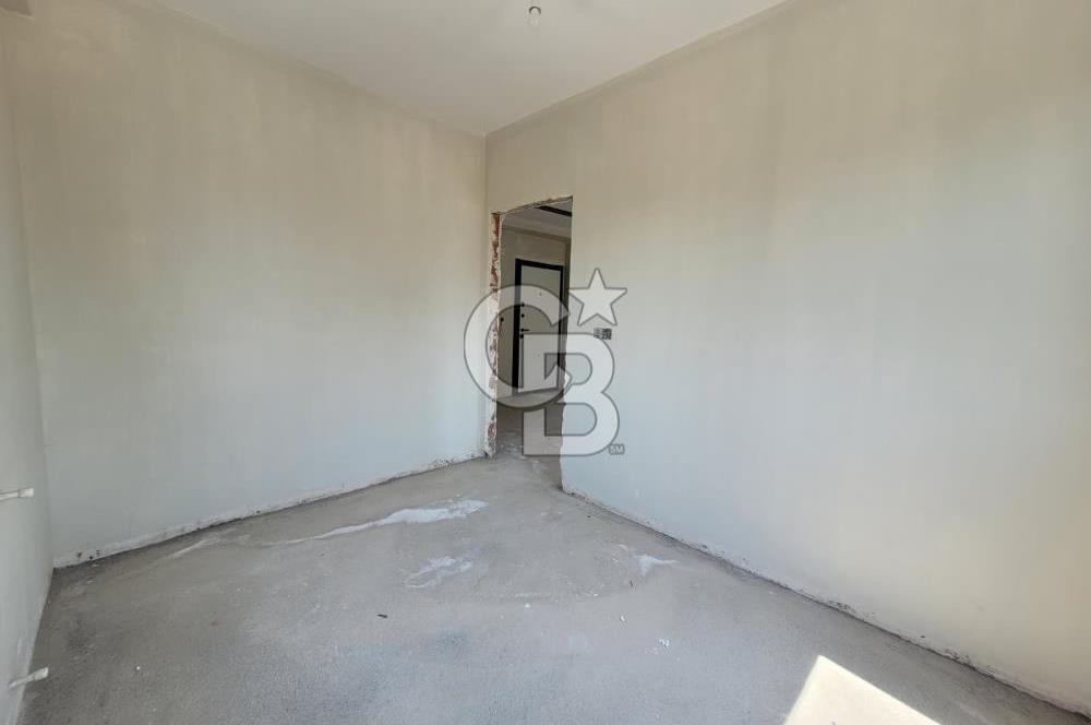 SARIÇAM GÜLTEPE'DE BULVAR ÜZERİ ÇİFT CEPHELİ 1+1 SATILIK DAİRE