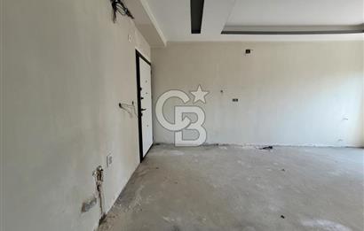 SARIÇAM GÜLTEPE'DE BULVAR ÜZERİ ÇİFT CEPHELİ 1+1 SATILIK DAİRE