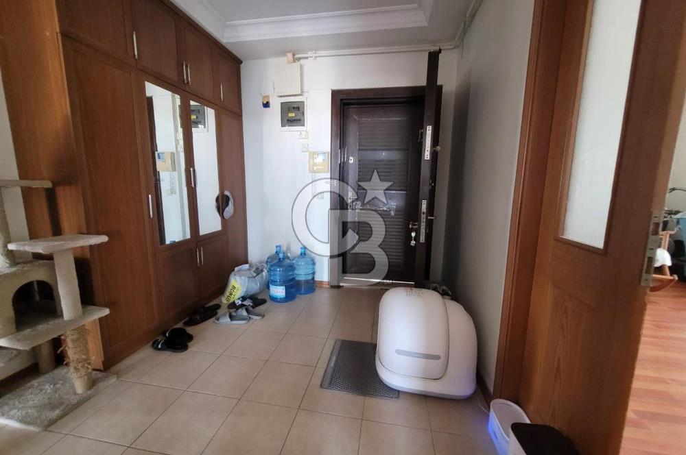 HAYALPARK CİVARI CADDE ÜZERİ HER KAT TEK DAİRE SATILIK 4+1