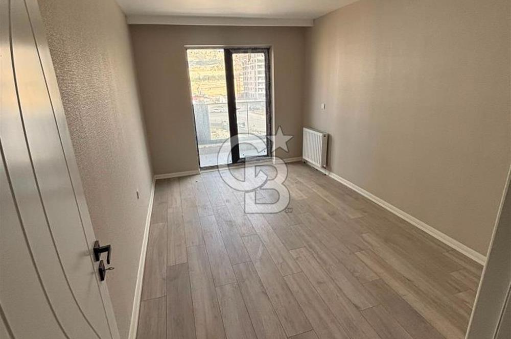 OVACIK'DA MİLLET BAHÇESİ KARŞISINDA, GENİŞ VE FERAH 4+1 DAİRE