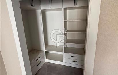OVACIK'DA MİLLET BAHÇESİ KARŞISINDA, GENİŞ VE FERAH 4+1 DAİRE