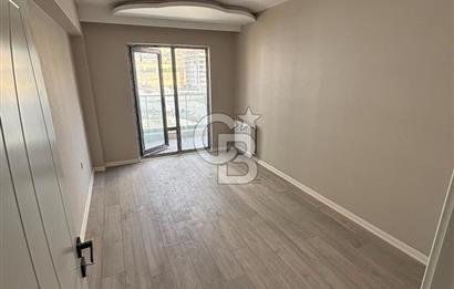 OVACIK'DA MİLLET BAHÇESİ KARŞISINDA, GENİŞ VE FERAH 4+1 DAİRE