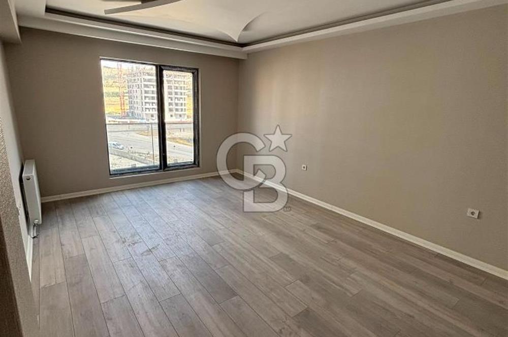 OVACIK'DA MİLLET BAHÇESİ KARŞISINDA, GENİŞ VE FERAH 4+1 DAİRE
