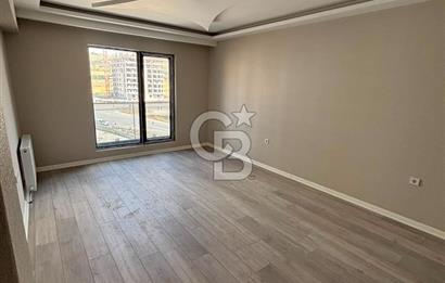 OVACIK'DA MİLLET BAHÇESİ KARŞISINDA, GENİŞ VE FERAH 4+1 DAİRE
