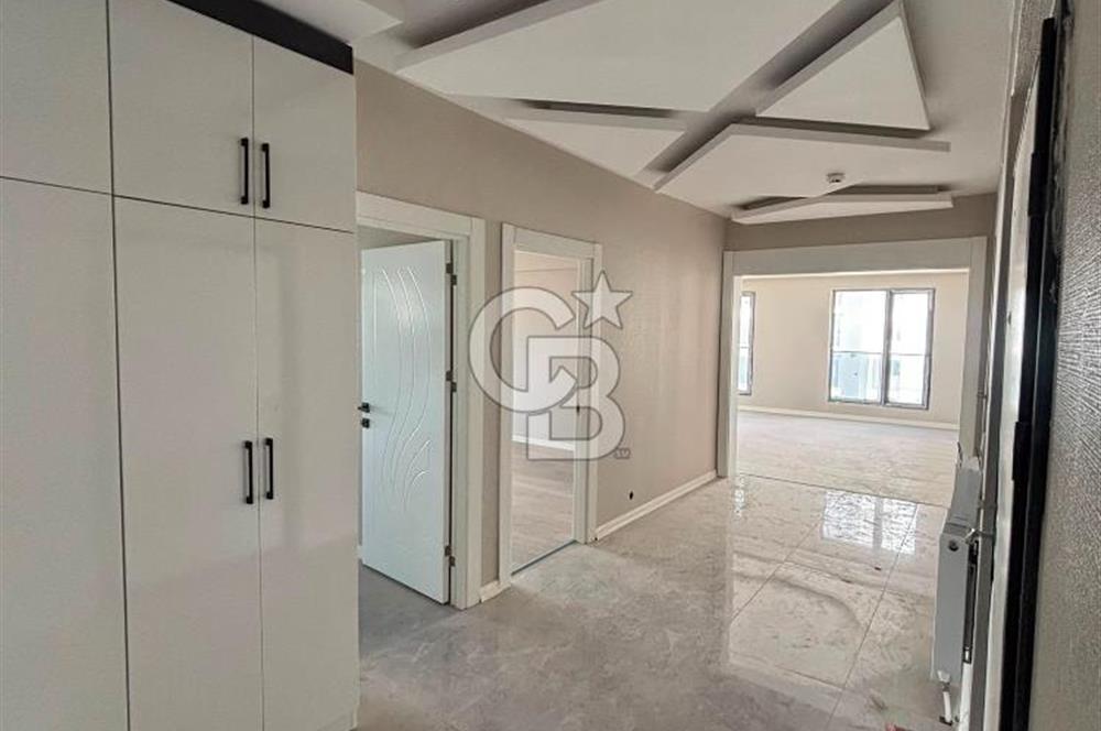 OVACIK'DA MİLLET BAHÇESİ KARŞISINDA, GENİŞ VE FERAH 4+1 DAİRE