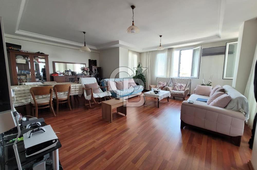 HAYALPARK CİVARI CADDE ÜZERİ HER KAT TEK DAİRE SATILIK 4+1