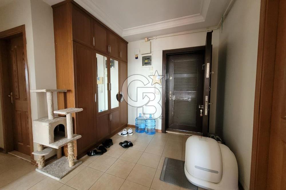 HAYALPARK CİVARI CADDE ÜZERİ HER KAT TEK DAİRE SATILIK 4+1